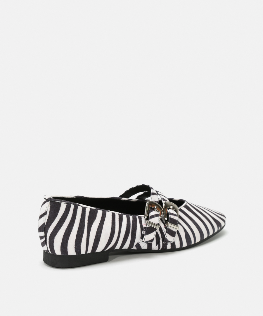 Sabrinas estampado zebra image number null